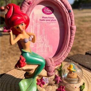 Disney store The Little Mermaid Ariel photo frame Flounder in snow globe no box